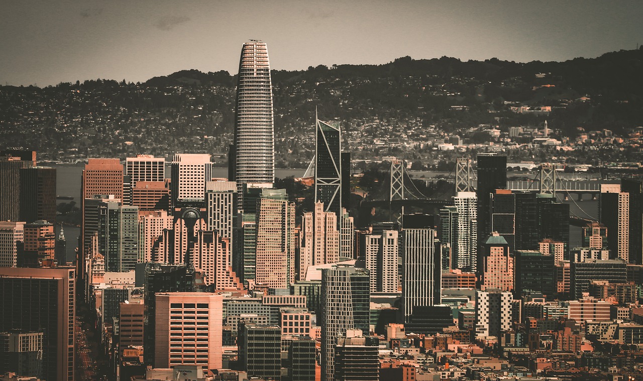 许多人借助 许多人借助